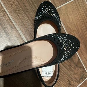 Forever comfort black flats with rhinestones us size 8.5 faux suede rounded toe.
